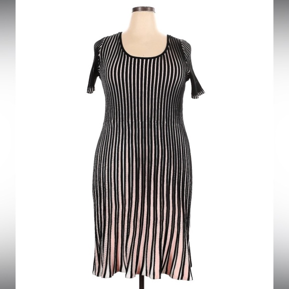 LANE BRYANT Sz 18/20 Vertical Stripes Black Pink Knit Dress Stretch Knee length - Picture 1 of 4
